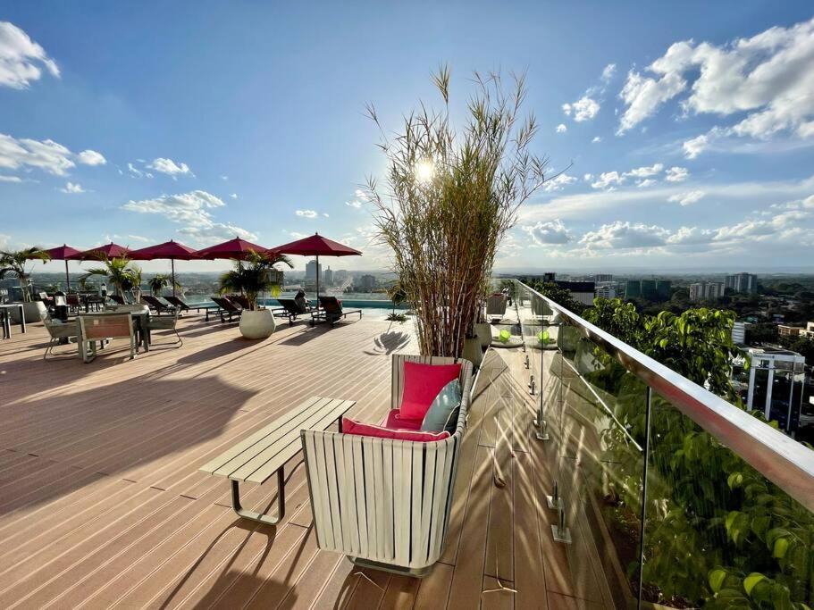 Tranquility In The Midst Of Vibrance Nairobi Exterior foto